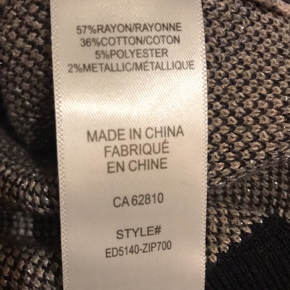 Animal Print Side Zip Sweater Small - Picture 9 of 9